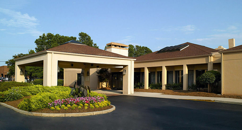 Courtyard Atlanta Northlake Такер Екстер'єр фото